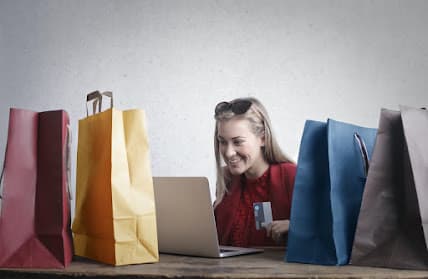 Explained the categories of E-commerce in shortest way possible?